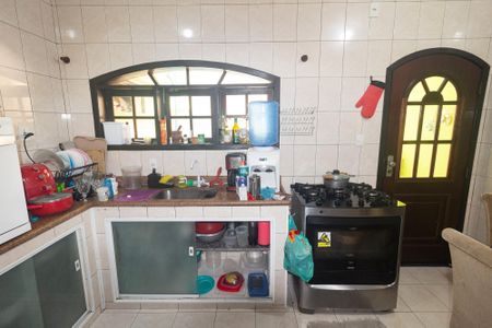 Casa para alugar com 300m², 2 quartos e 2 vagas Casa para alugar com 300m², 2 quartos e 2 vagasCozinha