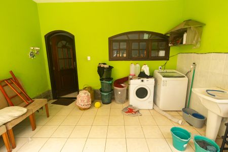 Casa para alugar com 300m², 2 quartos e 2 vagas Casa para alugar com 300m², 2 quartos e 2 vagasÁrea de Serviço