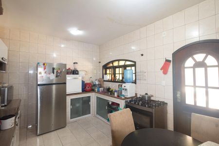 Casa para alugar com 300m², 2 quartos e 2 vagas Casa para alugar com 300m², 2 quartos e 2 vagasCozinha