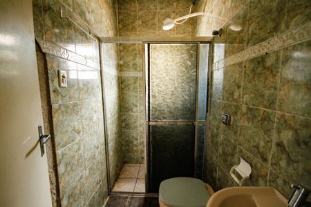 Casa para alugar com 290m², 3 quartos e 2 vagasBanheiro Corredor