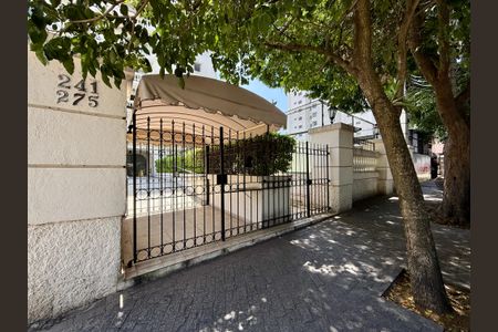 Apartamento para alugar com 98m², 3 quartos e 1 vagaFachada 