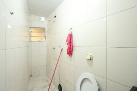 Casa à venda com 156m², 2 quartos e 2 vagasBanheiro da Suíte