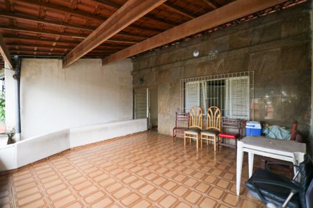 Casa à venda com 156m², 2 quartos e 2 vagasVaranda