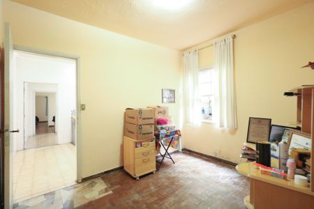 Casa à venda com 156m², 2 quartos e 2 vagasSuíte