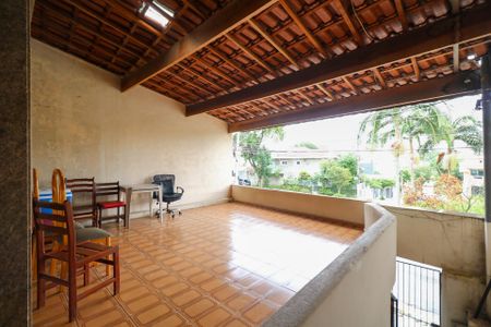 Casa à venda com 156m², 2 quartos e 2 vagasVaranda