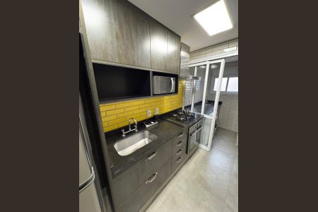 Cozinha de apartamento à venda com 1 quarto, 50m² em Jardim Analia Franco, São Paulo