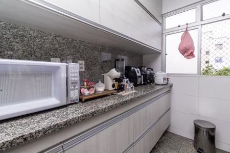 Apartamento para alugar com 114m², 2 quartos e 2 vagasCozinha