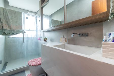 Banheiro de apartamento para alugar com 2 quartos, 114m² em Itapoã, Belo Horizonte