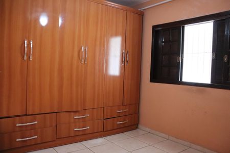 Casa para alugar com 130m², 4 quartos e 2 vagasQuarto 3