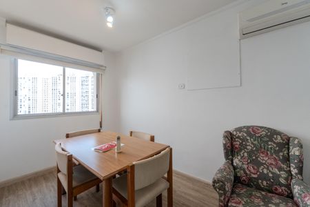 Apartamento à venda com 113m², 1 quarto e 2 vagas Apartamento à venda com 113m², 1 quarto e 2 vagasSala