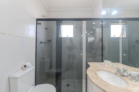 Apartamento à venda com 113m², 1 quarto e 2 vagas Apartamento à venda com 113m², 1 quarto e 2 vagasBanheiro da Suíte 1