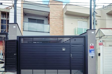 Casa à venda com 120m², 3 quartos e 2 vagasFachada