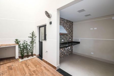Casa à venda com 120m², 3 quartos e 2 vagasQuintal
