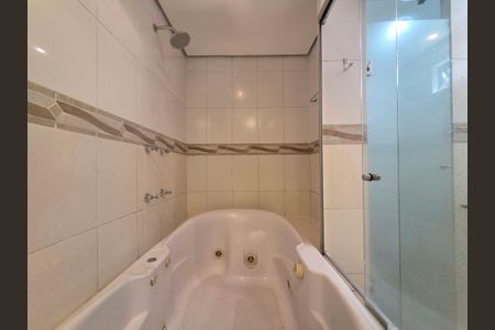 Apartamento para alugar com 147m², 4 quartos e 2 vagasBanheiro da Suíte 1