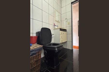 Casa à venda com 75m², 4 quartos e 1 vagaCasa 2 - Banheiro 