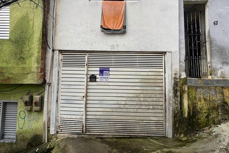 Casa à venda com 75m², 4 quartos e 1 vagaFachada 