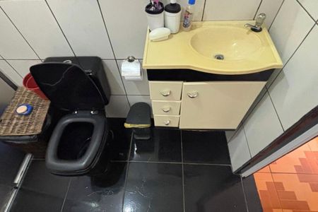 Casa à venda com 75m², 4 quartos e 1 vagaCasa 2 - Banheiro 