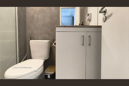 Banheiro de apartamento para alugar com 1 quarto, 23m² em Sé, São Paulo