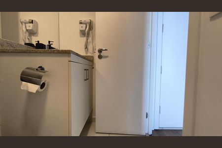 Banheiro de apartamento para alugar com 1 quarto, 23m² em Sé, São Paulo