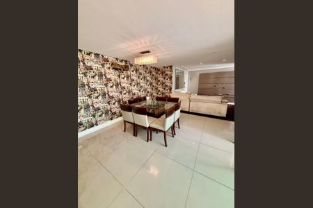 Apartamento para alugar com 253m², 4 quartos e 3 vagasSala de jantar