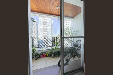 Sacada de apartamento à venda com 3 quartos, 67m² em Industrial Autonomistas, Osasco