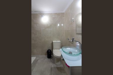 Casa à venda com 140m², 4 quartos e 2 vagasBanheiro 3