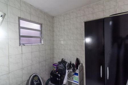 Casa à venda com 140m², 4 quartos e 2 vagasBanheiro 2
