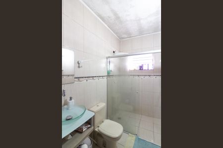 Casa à venda com 140m², 4 quartos e 2 vagasBanheiro 1