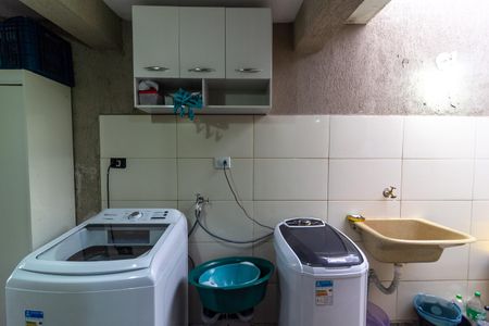 Casa à venda com 140m², 4 quartos e 2 vagasÁrea de Serviço