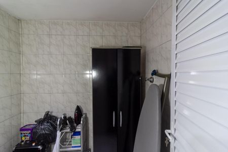 Casa à venda com 140m², 4 quartos e 2 vagasBanheiro 2