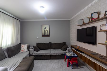 Casa à venda com 140m², 4 quartos e 2 vagasSala