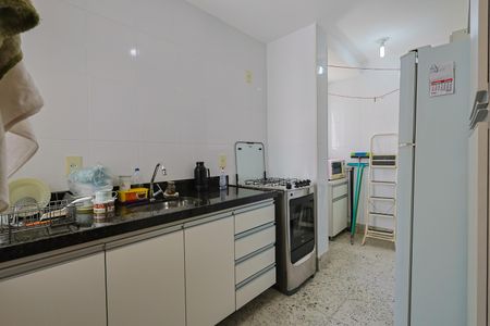 Apartamento à venda com 60m², 2 quartos e 2 vagasCozinha e Área de Serviço