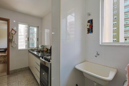 Apartamento à venda com 60m², 2 quartos e 2 vagasCozinha e Área de Serviço