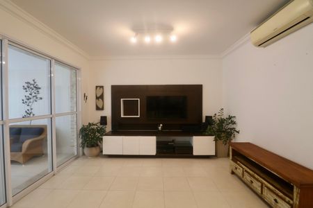 Apartamento para alugar com 170m², 3 quartos e 2 vagas Apartamento para alugar com 170m², 3 quartos e 2 vagasSala