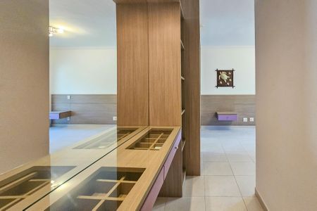 Apartamento para alugar com 168m², 3 quartos e 2 vagas Apartamento para alugar com 168m², 3 quartos e 2 vagasSuíte 2