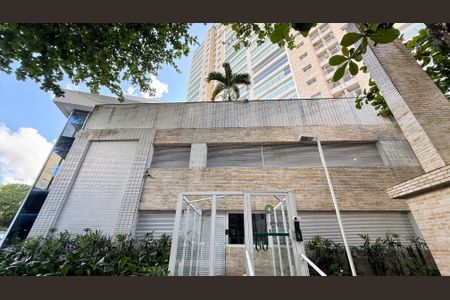 Apartamento para alugar com 170m², 3 quartos e 2 vagas Apartamento para alugar com 170m², 3 quartos e 2 vagasFachada
