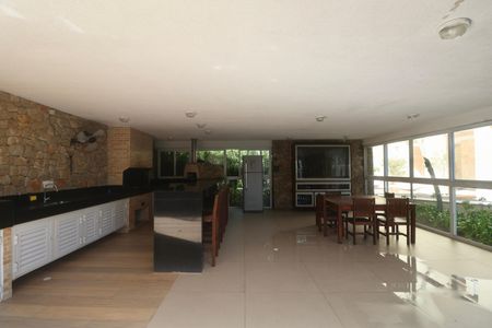 Apartamento para alugar com 170m², 3 quartos e 2 vagas Apartamento para alugar com 170m², 3 quartos e 2 vagasÁrea comum