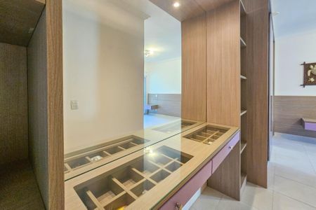 Apartamento para alugar com 168m², 3 quartos e 2 vagas Apartamento para alugar com 168m², 3 quartos e 2 vagasSuíte 2