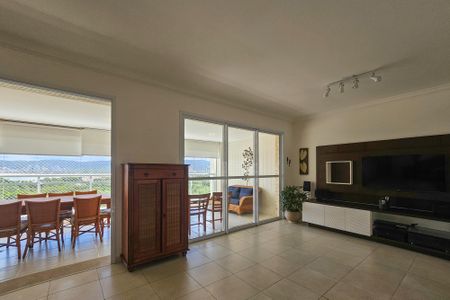 Apartamento para alugar com 3 quartos, 168m² em Parque Enseada, Guarujá