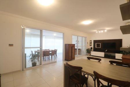 Apartamento para alugar com 170m², 3 quartos e 2 vagas Apartamento para alugar com 170m², 3 quartos e 2 vagasSala