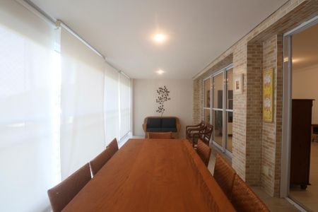 Apartamento para alugar com 170m², 3 quartos e 2 vagas Apartamento para alugar com 170m², 3 quartos e 2 vagasVaranda