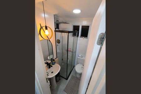 Banheiro de apartamento à venda com 2 quartos, 51m² em Vila Nogueira, Diadema