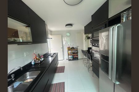 Casa de condomínio à venda com 180m², 4 quartos e 1 vagaCozinha