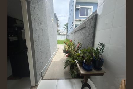 Casa de condomínio à venda com 180m², 4 quartos e 1 vagaÁrea externa