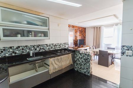 Apartamento à venda com 85m², 3 quartos e 2 vagas Apartamento à venda com 85m², 3 quartos e 2 vagasCozinha