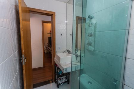 Apartamento à venda com 85m², 3 quartos e 2 vagas Apartamento à venda com 85m², 3 quartos e 2 vagasBanheiro Social