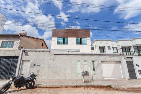 Apartamento à venda com 85m², 3 quartos e 2 vagas Apartamento à venda com 85m², 3 quartos e 2 vagasFachada