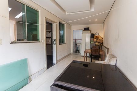 Apartamento à venda com 85m², 3 quartos e 2 vagas Apartamento à venda com 85m², 3 quartos e 2 vagasÁrea Privativa