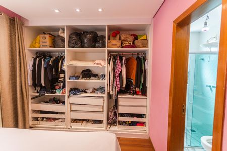 Apartamento à venda com 85m², 3 quartos e 2 vagas Apartamento à venda com 85m², 3 quartos e 2 vagasSuíte