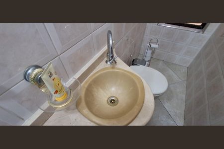 Casa à venda com 174m², 3 quartos e 2 vagasLavabo 